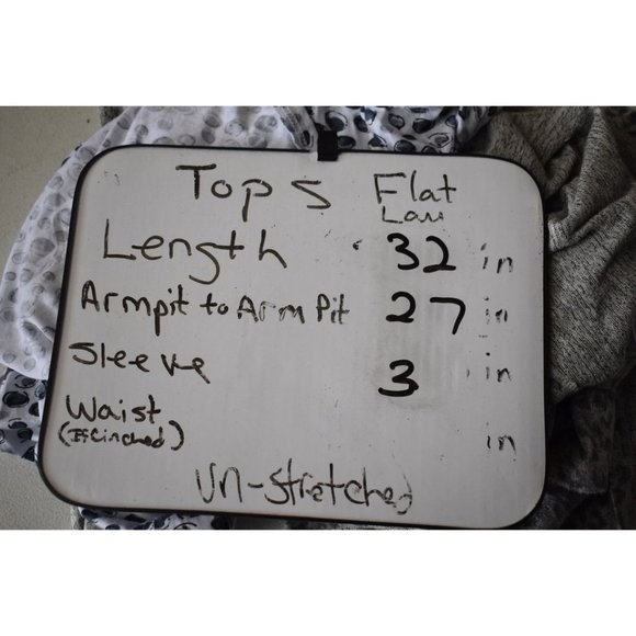 Women's Paper Moon Gray and White Loose Soft Top 2X - Picture 6 of 6